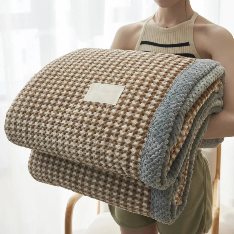 Axis Chenille Jacquard Throw - 120 x 200cm / Brocade Yardley