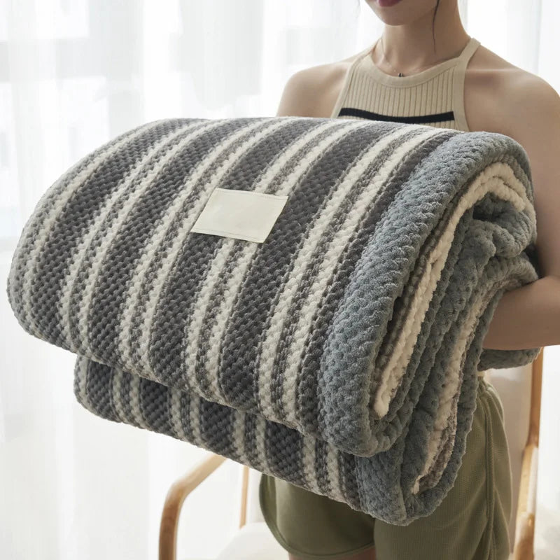 Axis Chenille Jacquard Throw - 120 x 200cm / Monolith Orsay