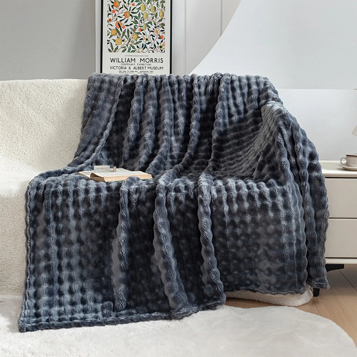 Eider Faux Fur Throw - 100 x 150cm / Dark Grey