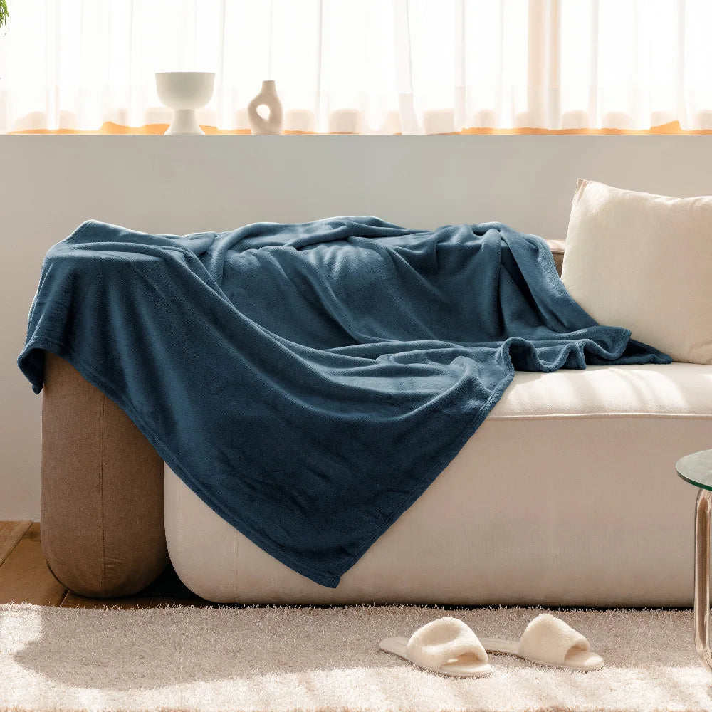 Snugwell Plush Fleece Throw - 100 x 150cm / Deep Blue